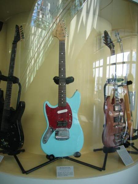 kurtcobainsguitar.jpg
