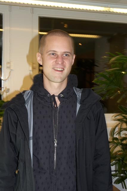 post-1-1191432063_thumb.jpg