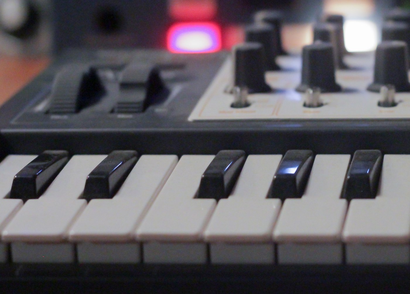 Mastra med instrument