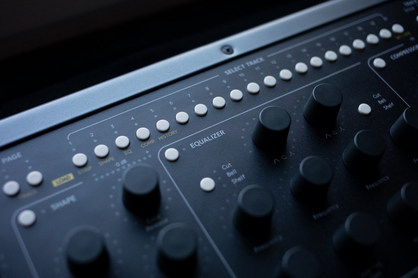 console-1-closeup_red.thumb.jpg.827a93359391aee61a236c0fce16f148.jpg
