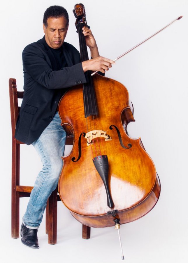 StanleyClarke_Photo_by_TOSHI_SAKURAI.thumb.jpg.c4a56ab66343190a20e2468ac7247b79.jpg