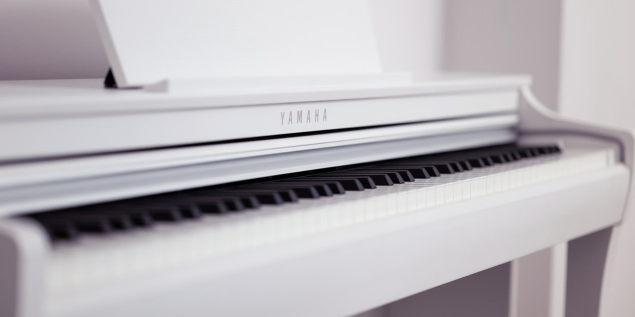 Mer information om "Yamaha introducing Clavinova CLP-725"