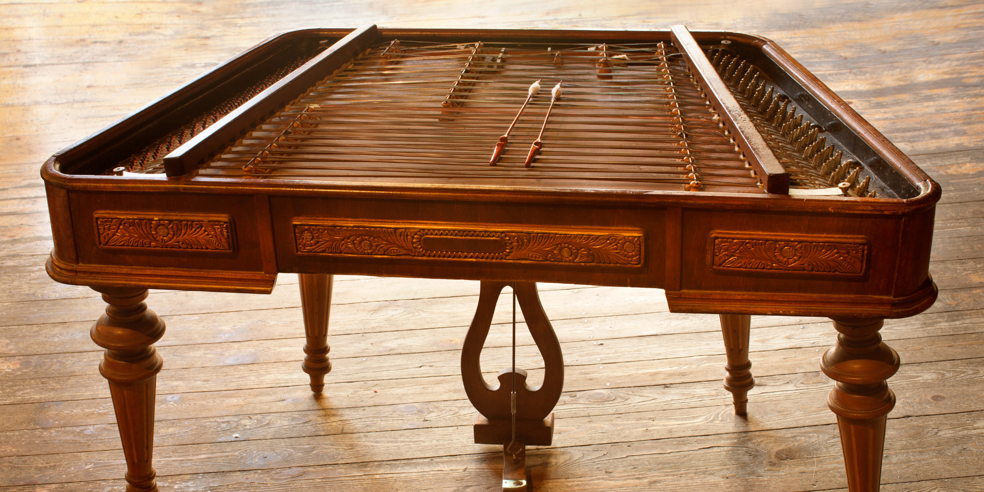 Mer information om "Spitfire Audio adds Cimbalom to Originals series"