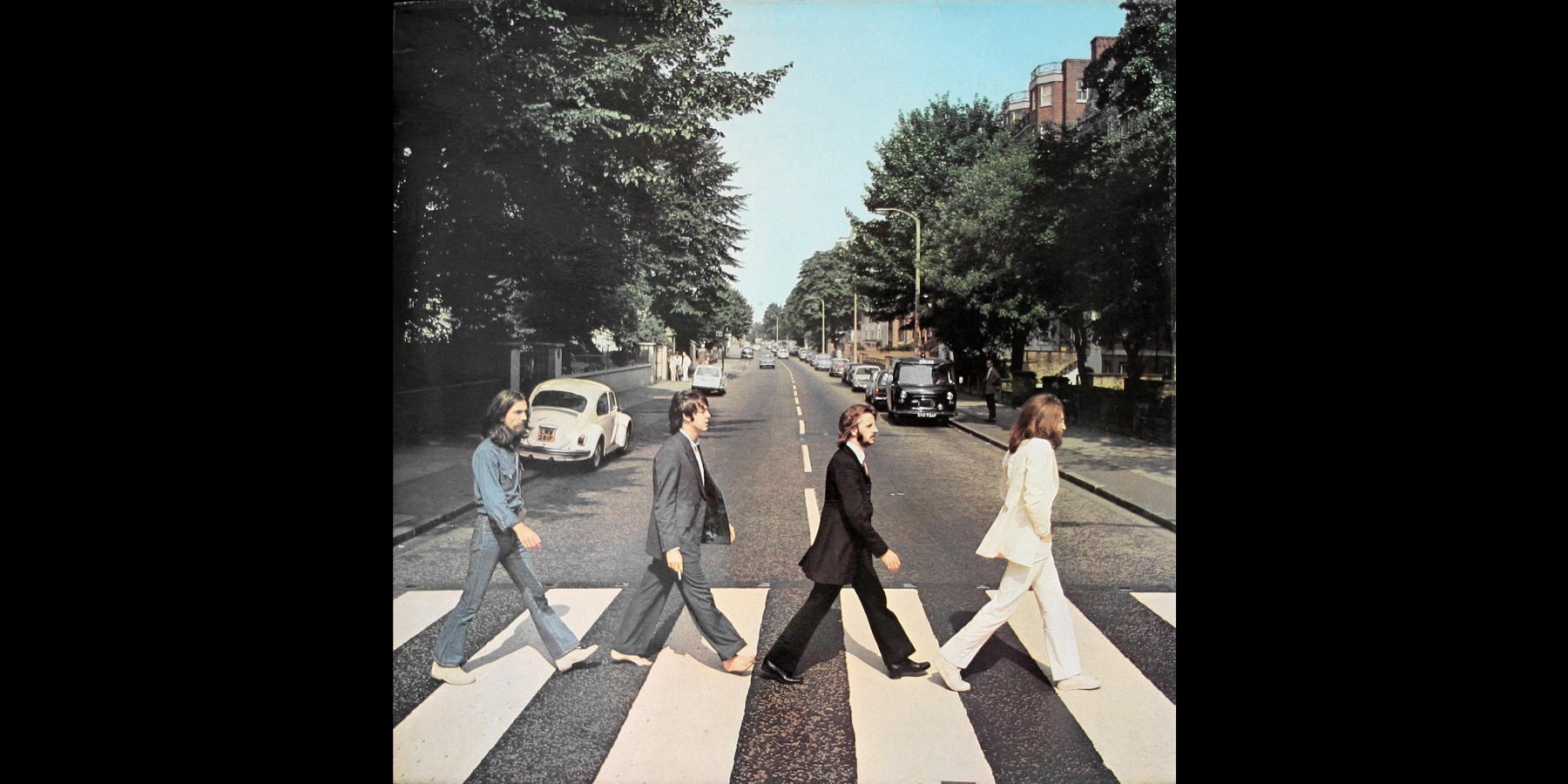1754583374_AbbeyRoad1_red.jpg.8067d556beb8be215f02fd8b929e6385.jpg