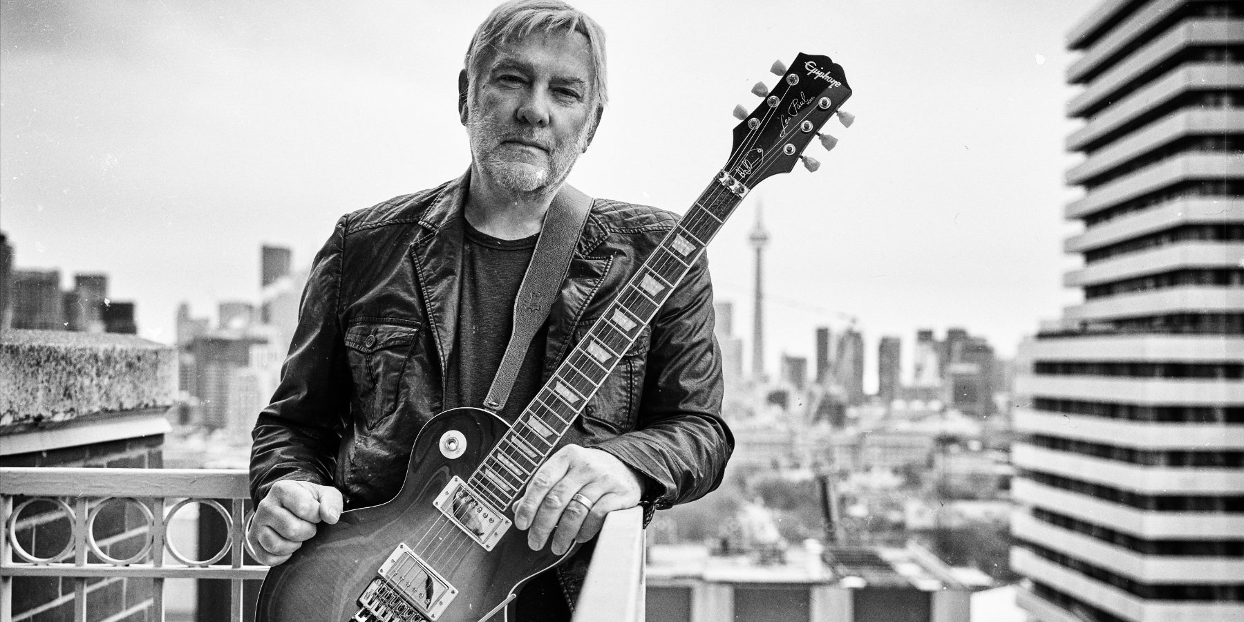 Alex-Lifeson-headstock-FINAL_1800.jpg.12bc3ca4232a64a469d508becd2d7a2b.jpg