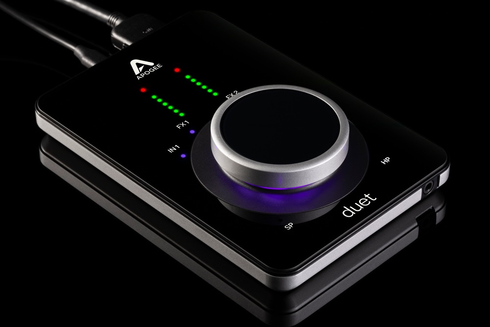 Apogee-Duet-3-3Q-Right-Black-Background-9Y1A8896-1000.jpg.606258955f9d38f500f9db81d5a6e10a.jpg