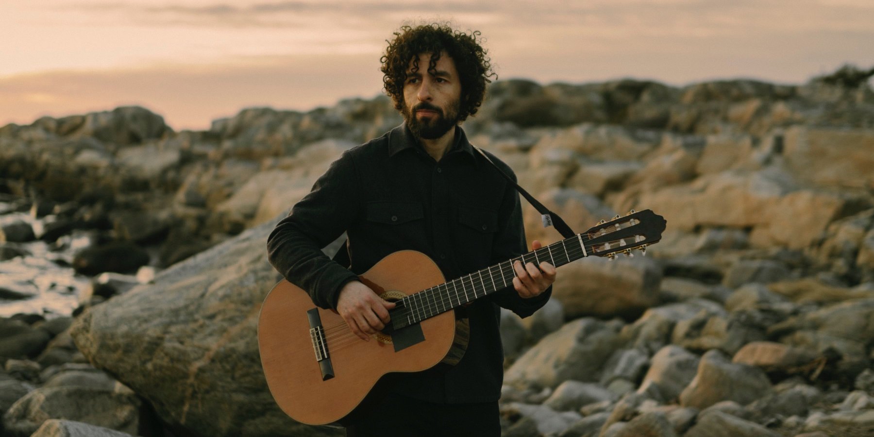 Pressbild på José González