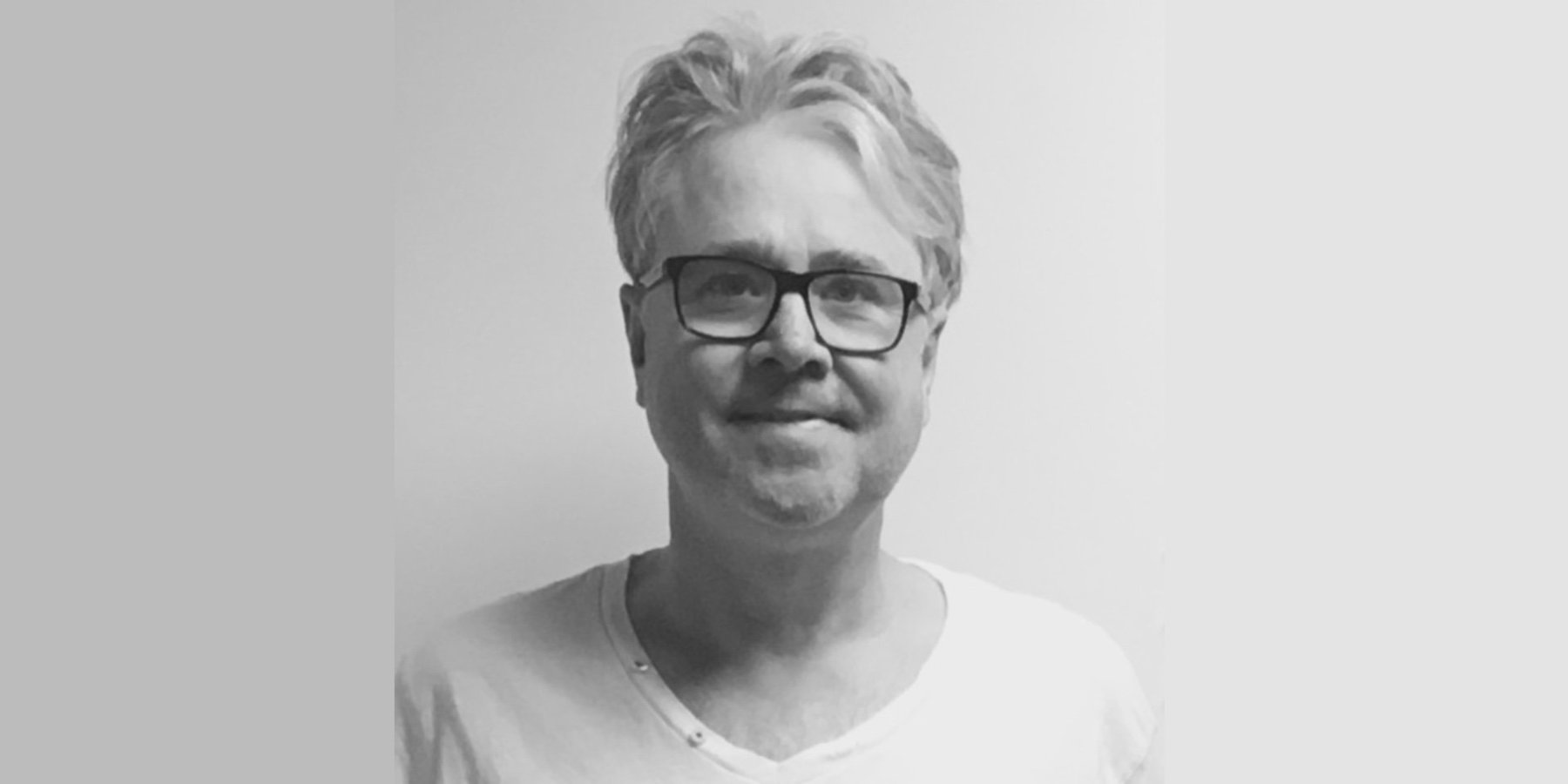 2093281769_niklasrune_red.thumb.jpg.180fd0322e19afbc5a2856e65c238063.jpg