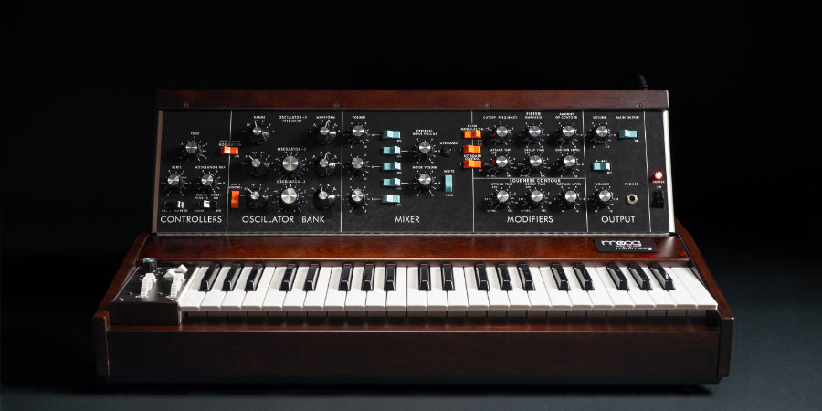 Mer information om "The one and only Minimoog Model D returns"