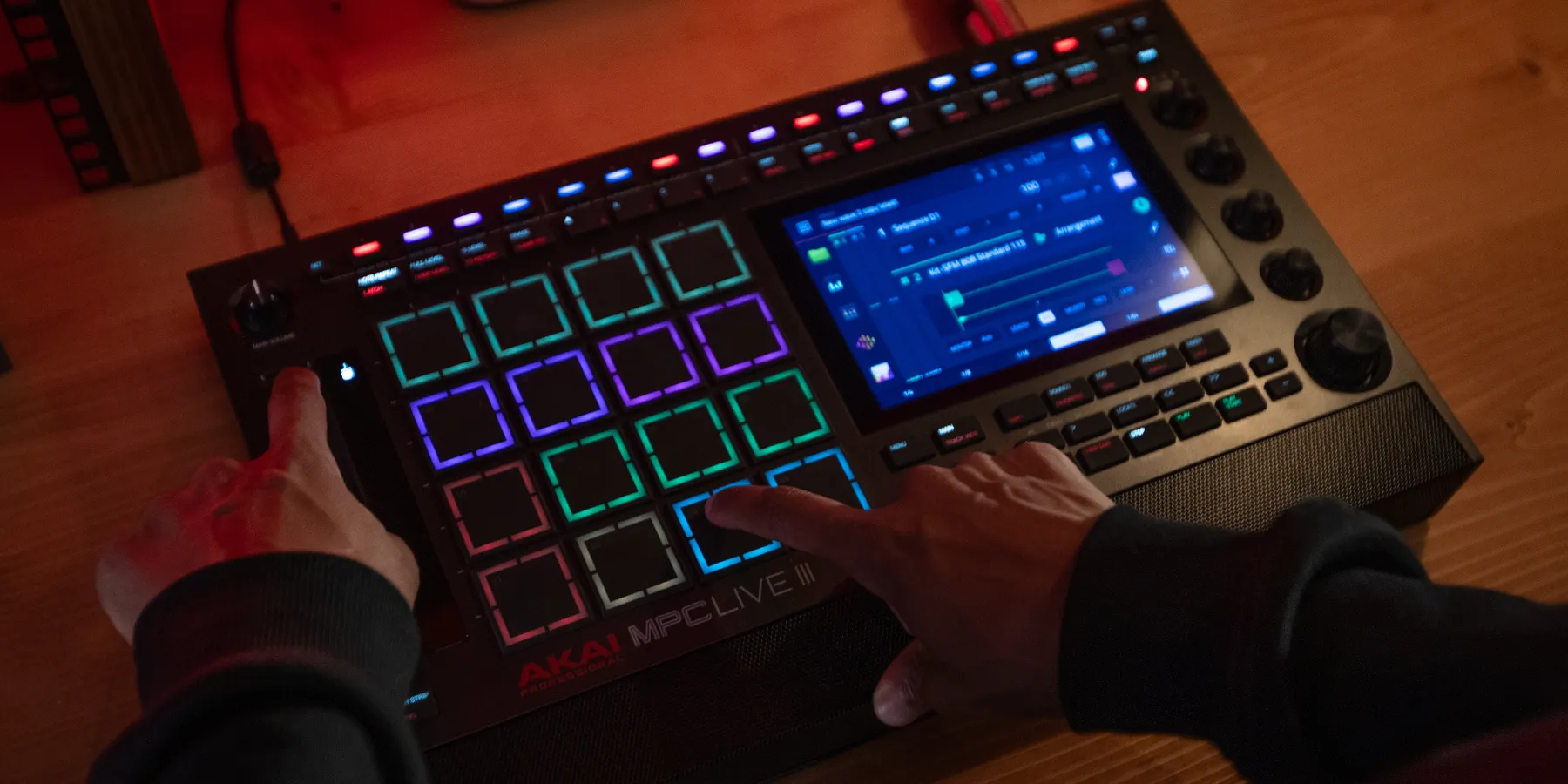 Akai MPC Live III - test artikel 1800x900.webp