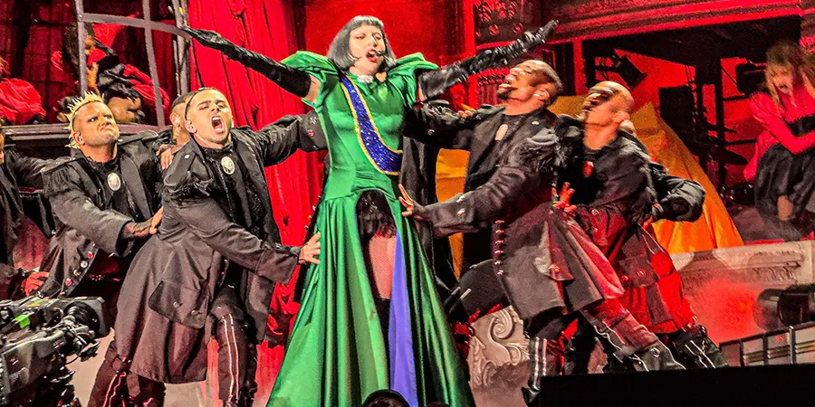 Mer information om "Lady Gaga: Från pianist i jazzbarer till global superstjärna"