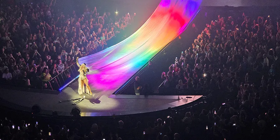 Mer information om "Lady Gaga – så skapar du Abracadabra-soundet"