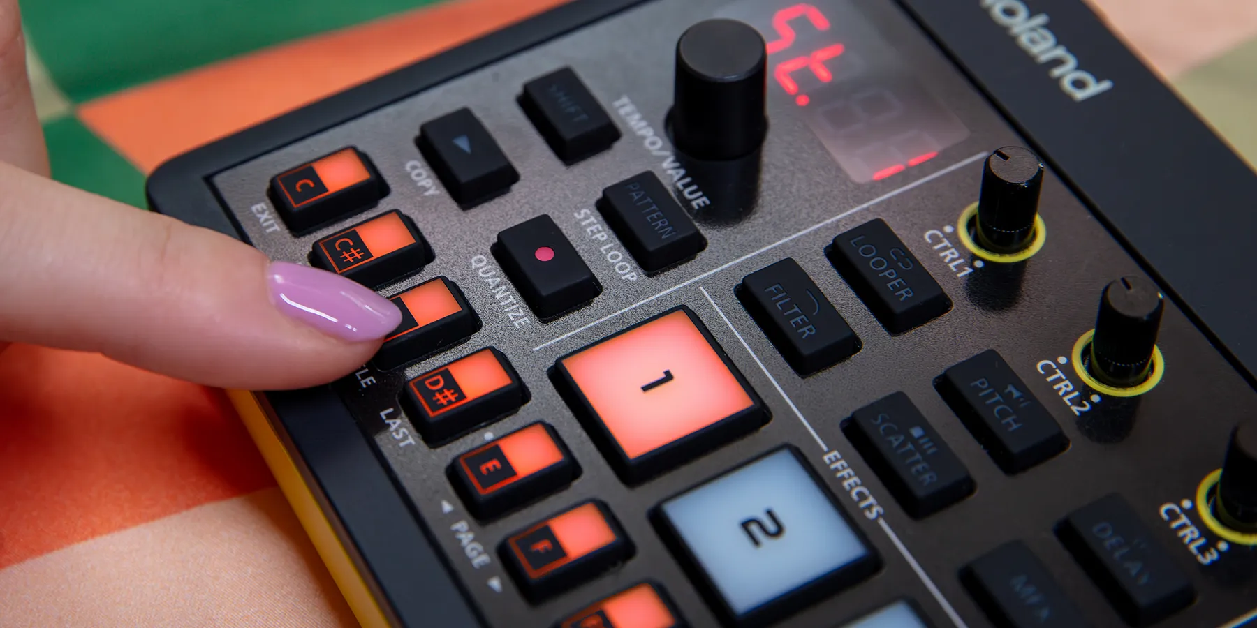 Roland AIRA Compact P-6 artikel-4 1800x900.webp