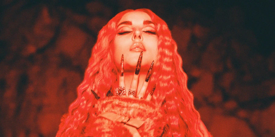 Mer information om "Bladë: Rutinerad debutant"