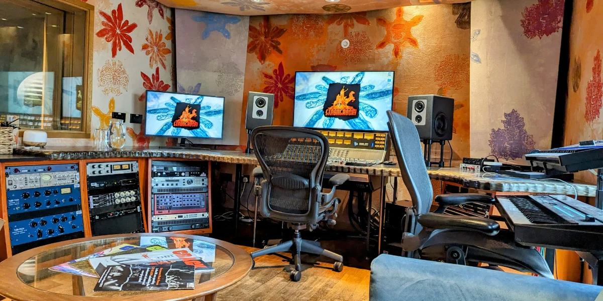 04 Strongroom 1200x600.webp