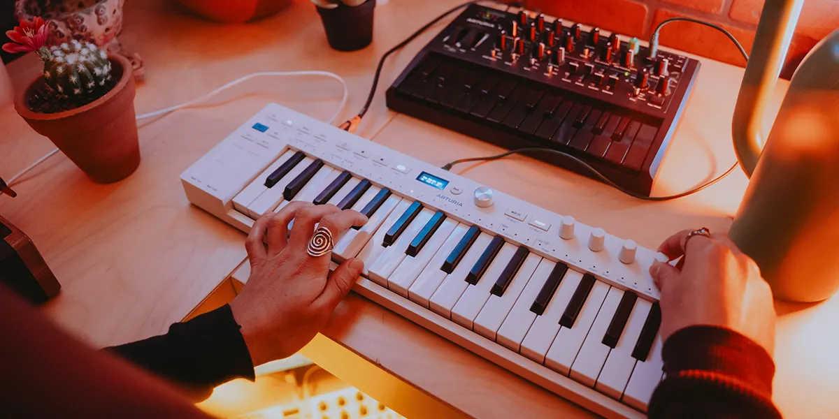 Mer information om "Arturia lanserar KeyStep 37 mk2 – mer kontroll och generativa verktyg"